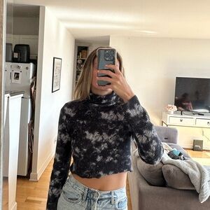 BERSHKA TIE DYE CROPPED SWEATERS